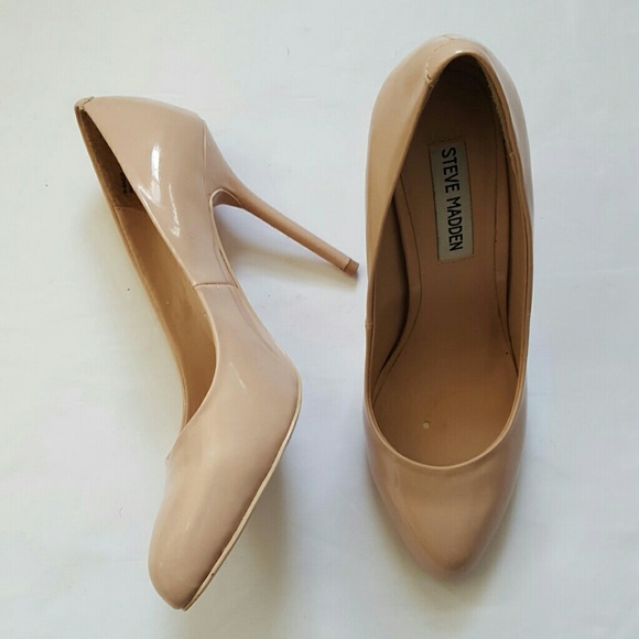 Steve Madden Shoes - Steve Madden patent leather heels sz 8